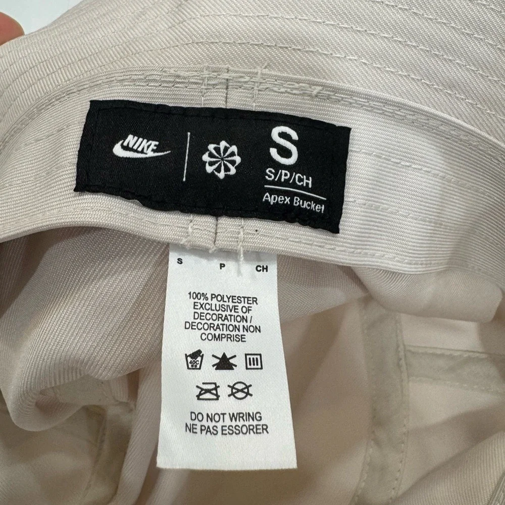 Nike Unisex Swoosh Apex Bucket in Stone Size Small NEW